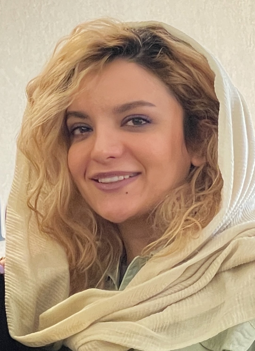 مونا فاضل